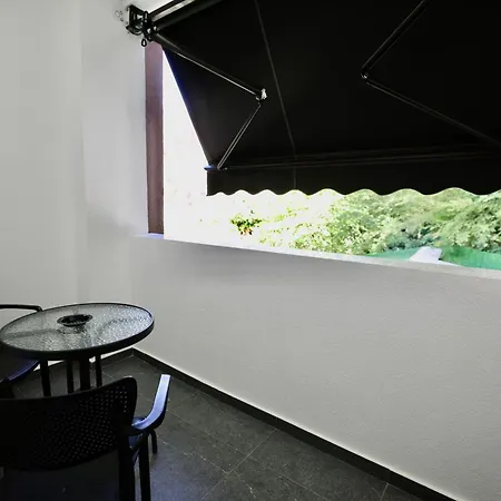住宿加早餐酒店 Andorini Finiq